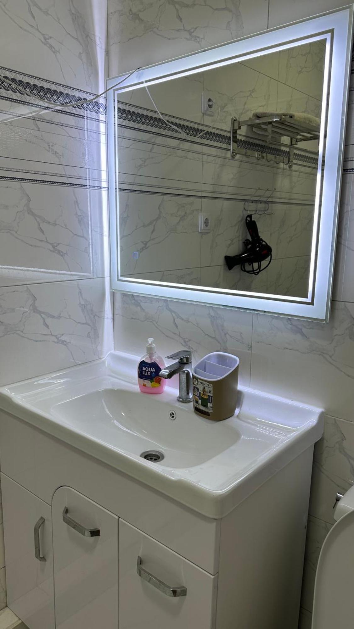 Central Apartment Bishkek Exterior photo
